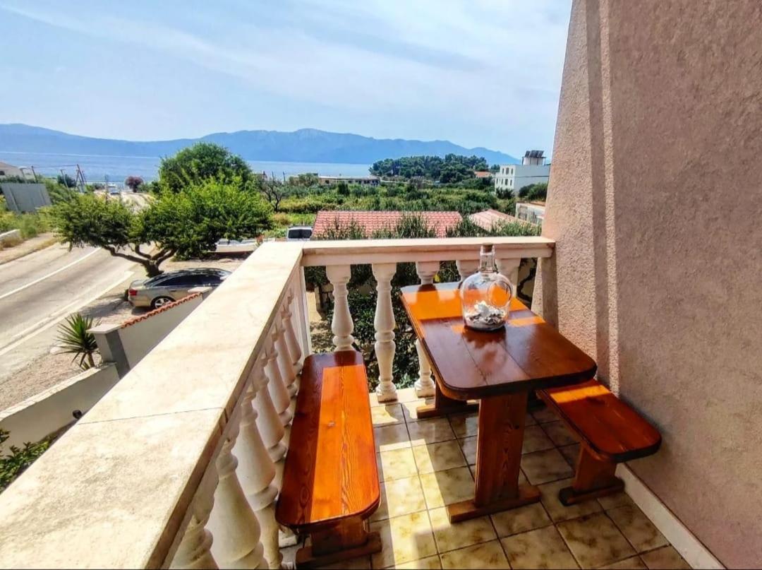 Manora Sucuraj 2 Bedroom Apartment Экстерьер фото