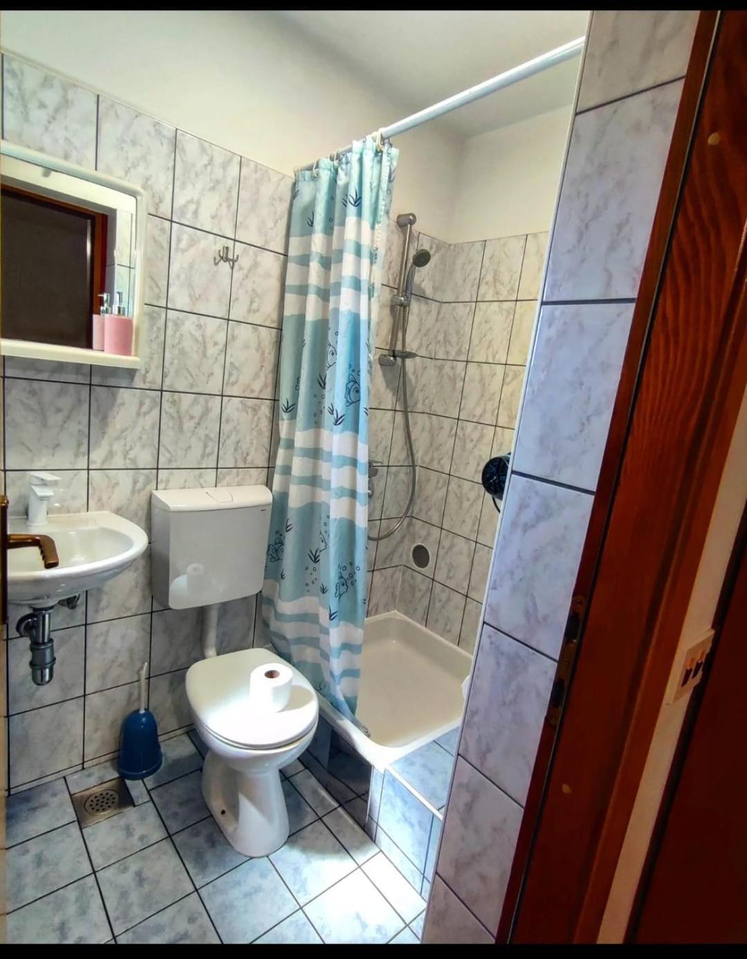 Manora Sucuraj 2 Bedroom Apartment Экстерьер фото